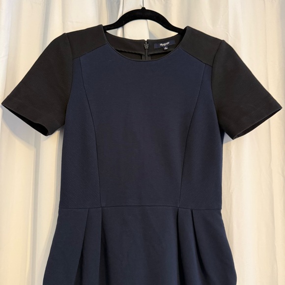 Madewell Dresses & Skirts - Madewell Navy Black Fit & Flare Dress Pockets Short Sleeve Women’s 4